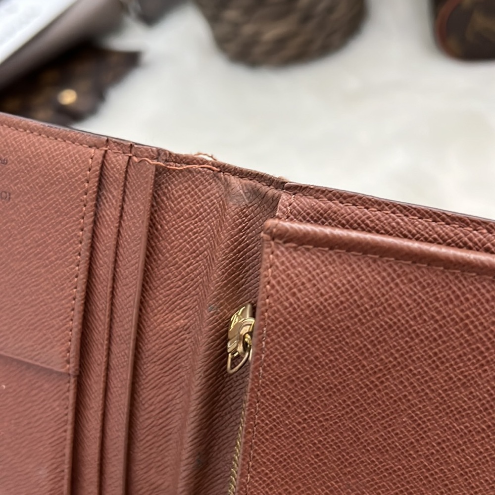 Bi fold wallet - Picture 11 of 13